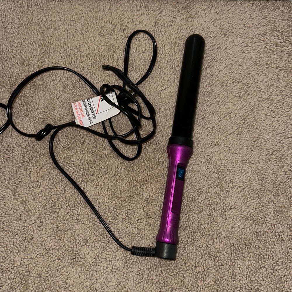 Haunthouse curling wand